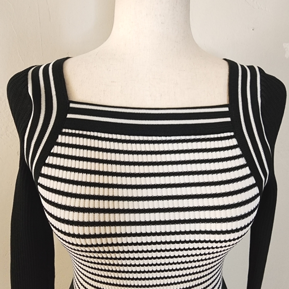 Vintage 70's Mod Black and White Maxi Dress by Destinations at Bonwit Teller - Picture 8 of 13